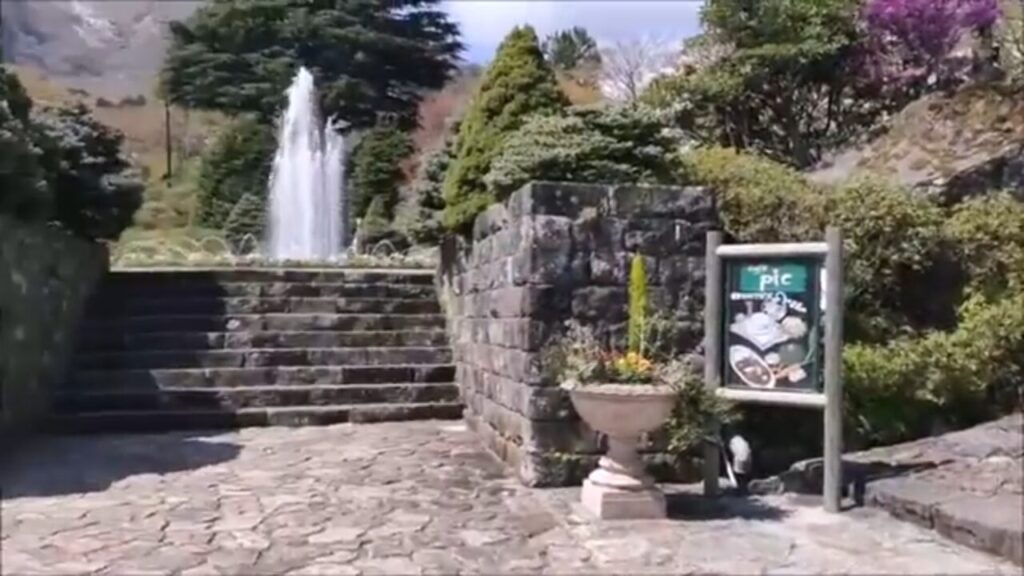 箱根強羅公園の噴水と庭園