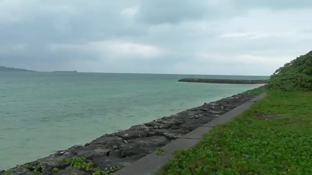 小浜島の細崎付近で眺めた海
