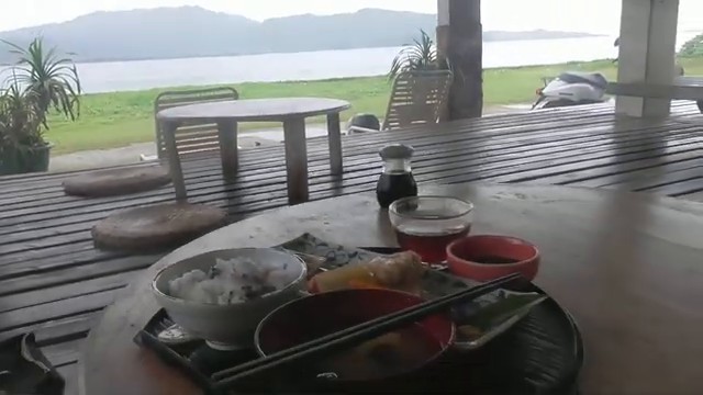 小浜島の海を眺めながら食べた朝食