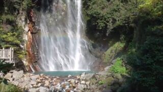 虹が見えた霧島温泉の丸尾滝