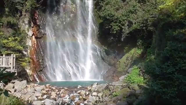 虹が見えた霧島温泉の丸尾滝