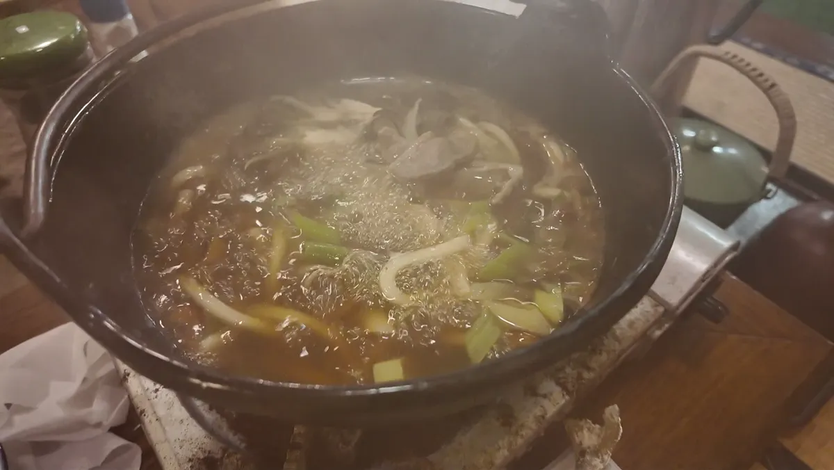 湯の花旅館の夕食のきのこうどん鍋